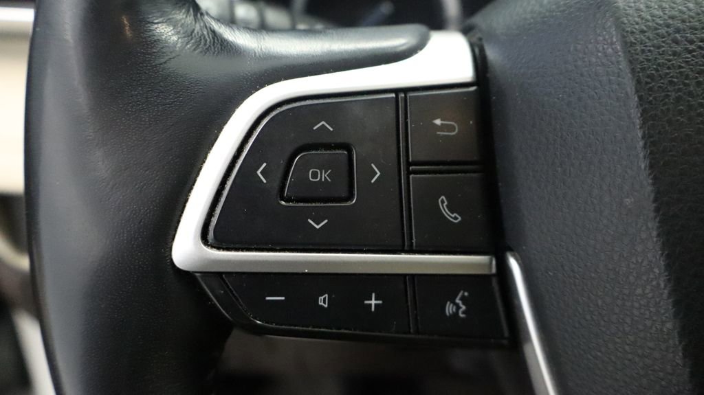 Thumbnail: 2022 Toyota Highlander - 32