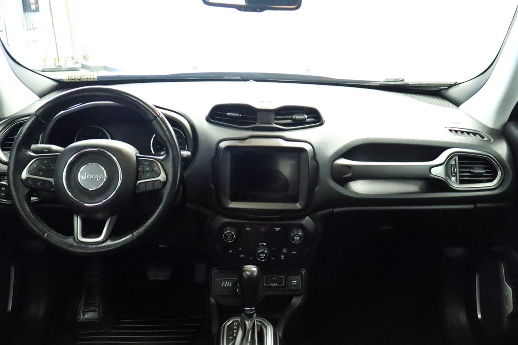 Thumbnail: 2018 Jeep Renegade - 25