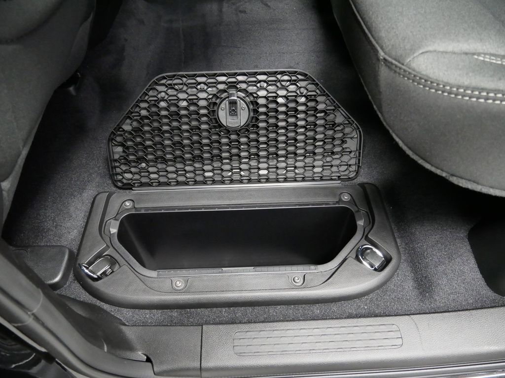 Thumbnail: 2026 RAM 1500 - 8