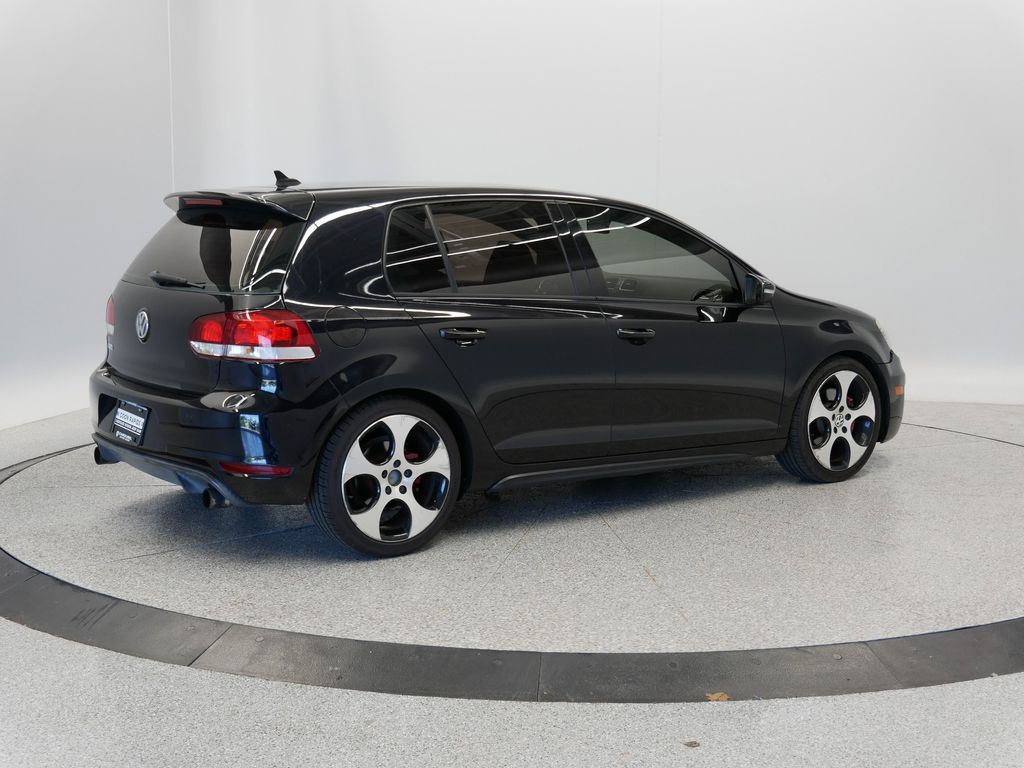 Thumbnail: 2012 Volkswagen Golf - 20