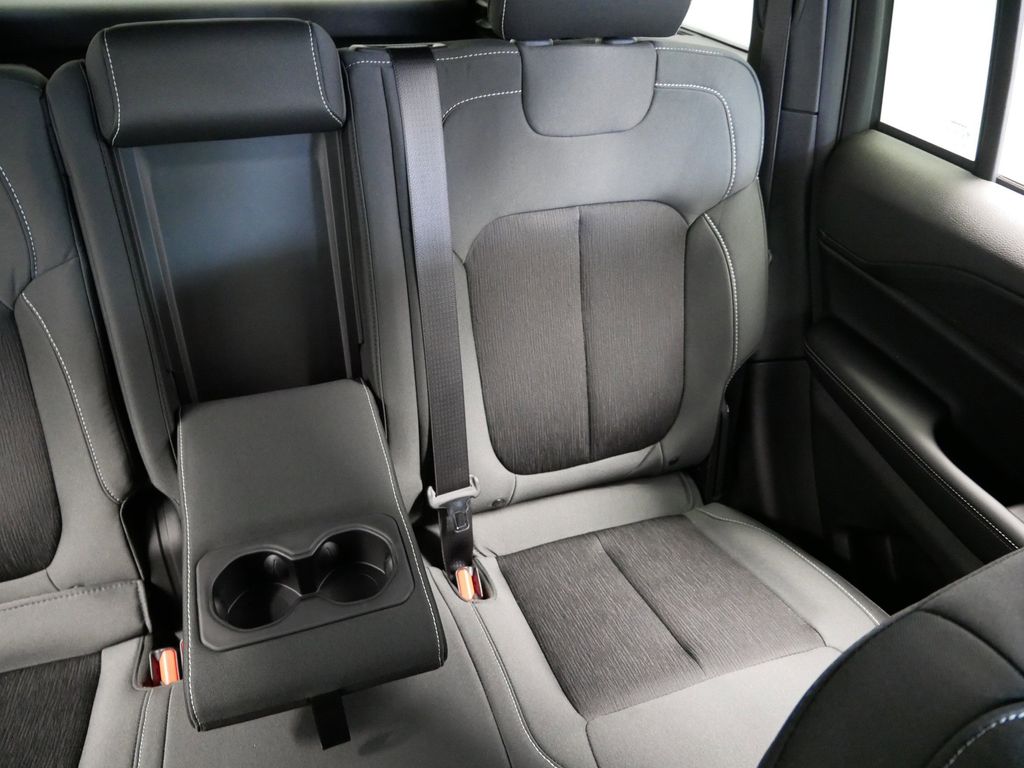 Thumbnail: 2025 Jeep Grand Cherokee - 23