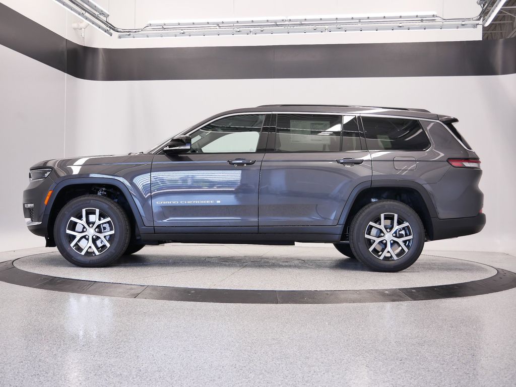 Thumbnail: 2025 Jeep Grand Cherokee L - 41
