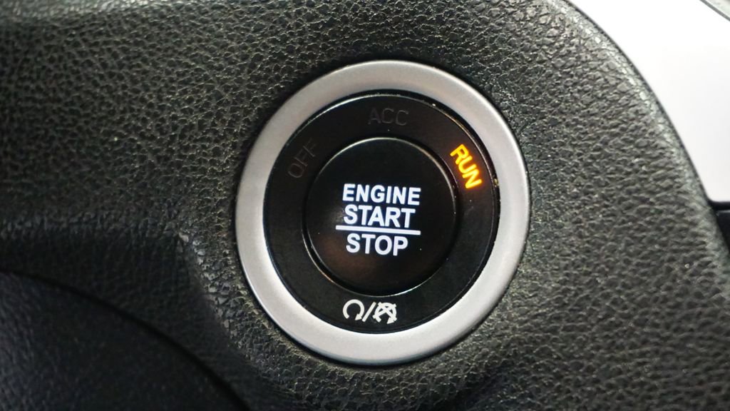 Thumbnail: 2019 Chrysler 300 - 29