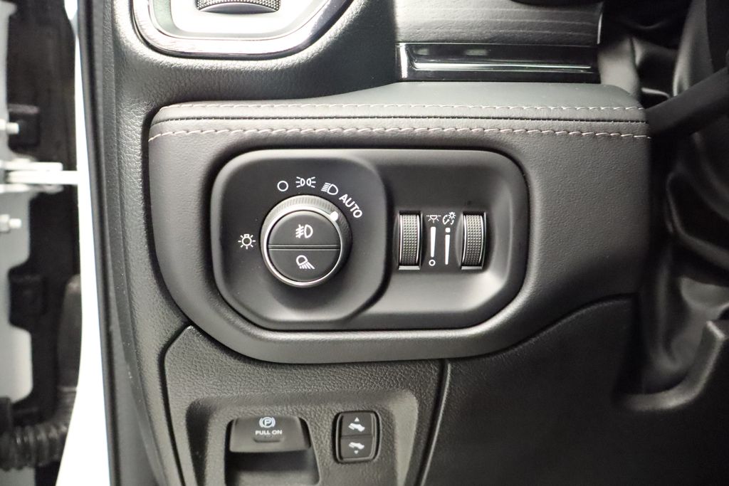 Thumbnail: 2023 RAM 1500 - 37