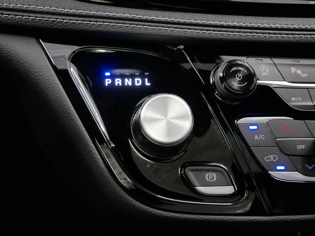 Thumbnail: 2026 Chrysler Pacifica - 36