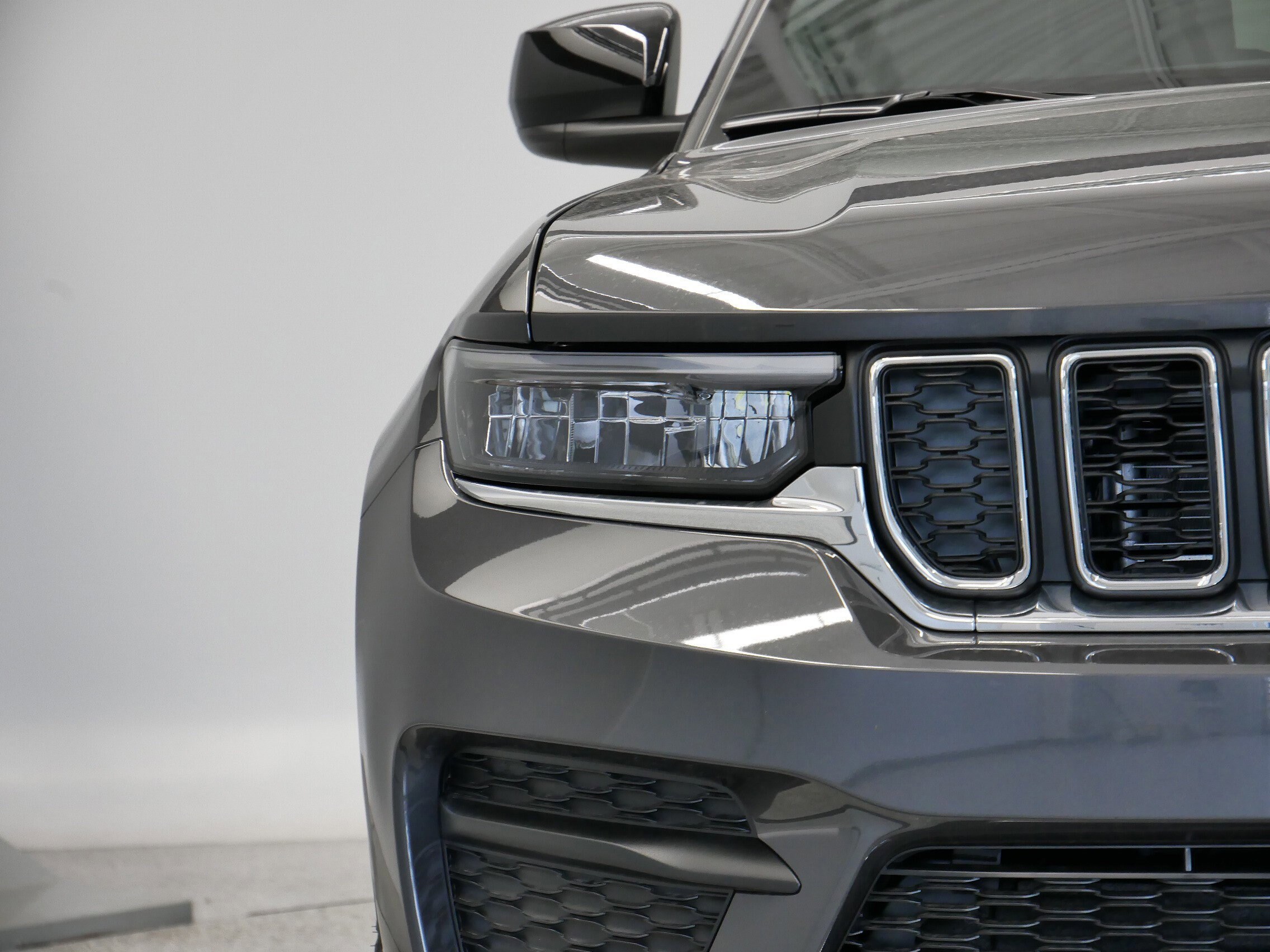 Thumbnail: 2025 Jeep Grand Cherokee - 11