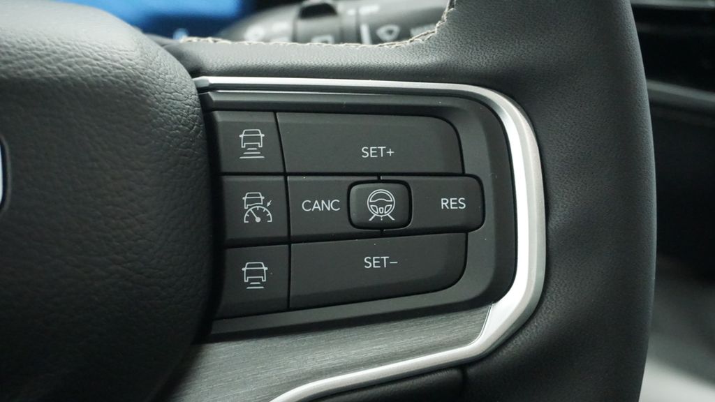 Thumbnail: 2026 Jeep Grand Wagoneer - 35