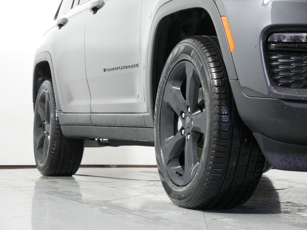 Thumbnail: 2025 Jeep Grand Cherokee - 7