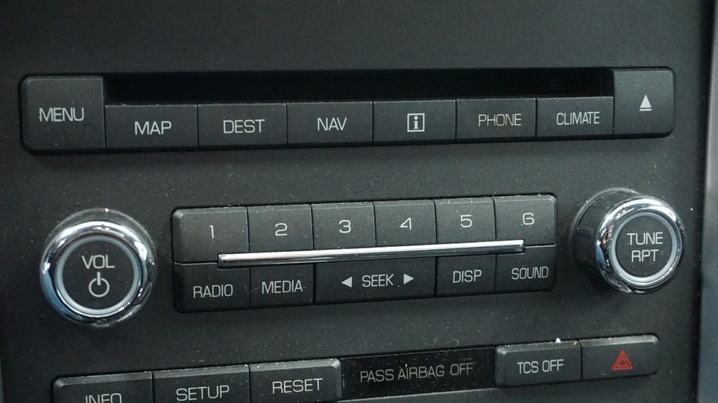 Thumbnail: 2012 Lincoln MKZ - 25