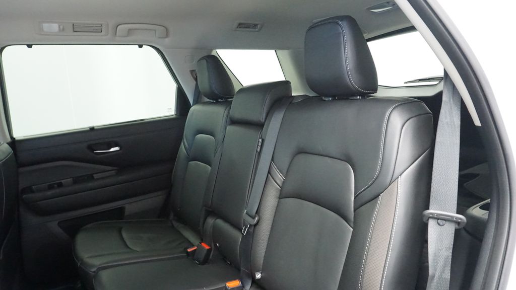 Thumbnail: 2023 Nissan Pathfinder - 29