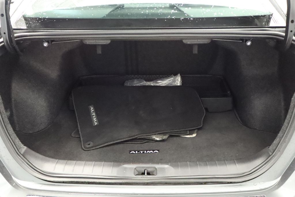 Thumbnail: 2023 Nissan Altima - 19