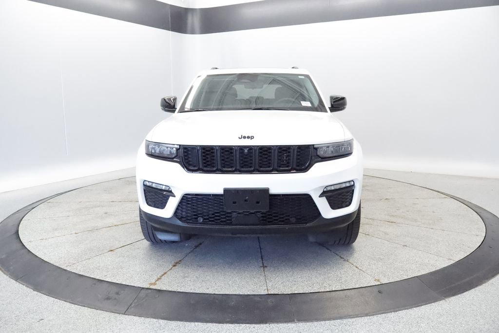 Thumbnail: 2023 Jeep Grand Cherokee - 11