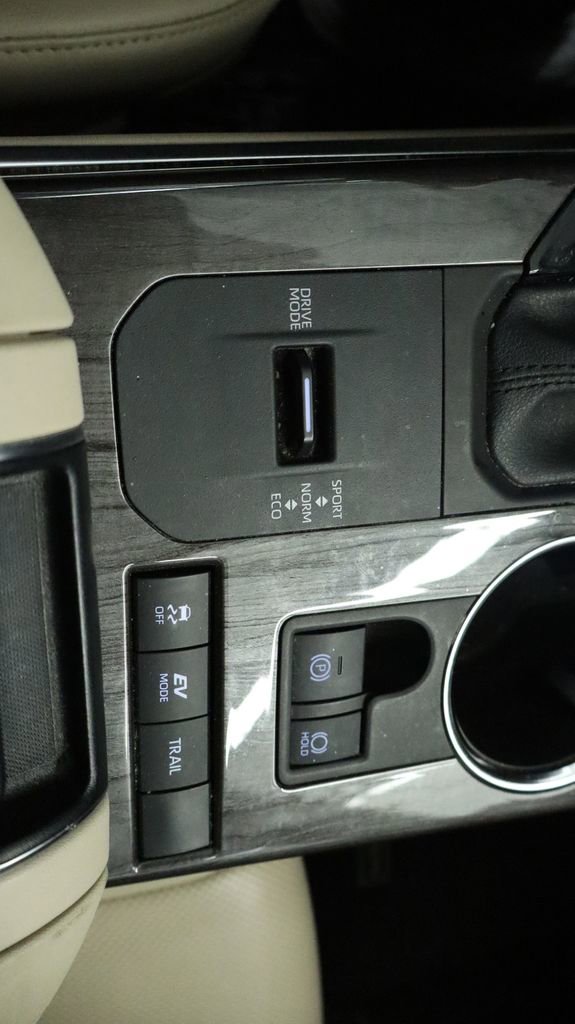 Thumbnail: 2022 Toyota Highlander - 36