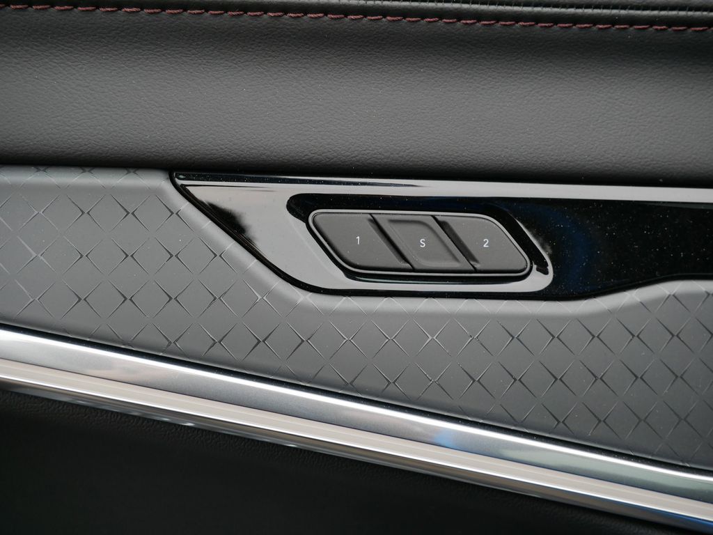 Thumbnail: 2025 Jeep Wagoneer S - 35