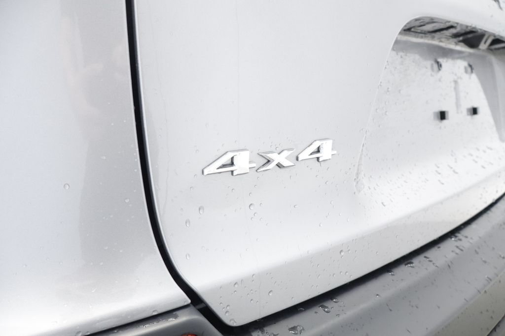 Thumbnail: 2019 Jeep Cherokee - 14