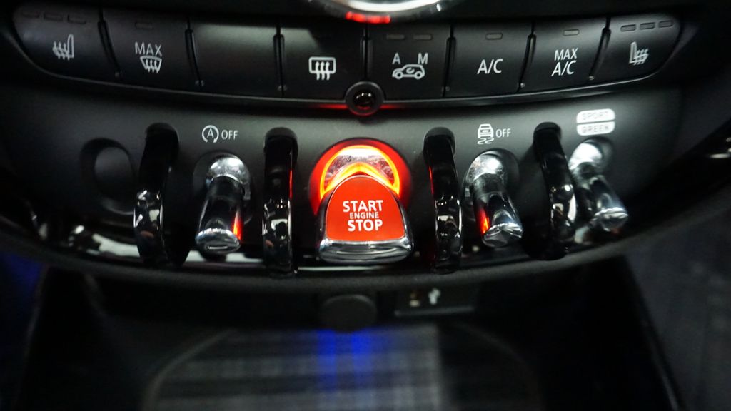 Thumbnail: 2022 MINI Cooper Clubman - 38