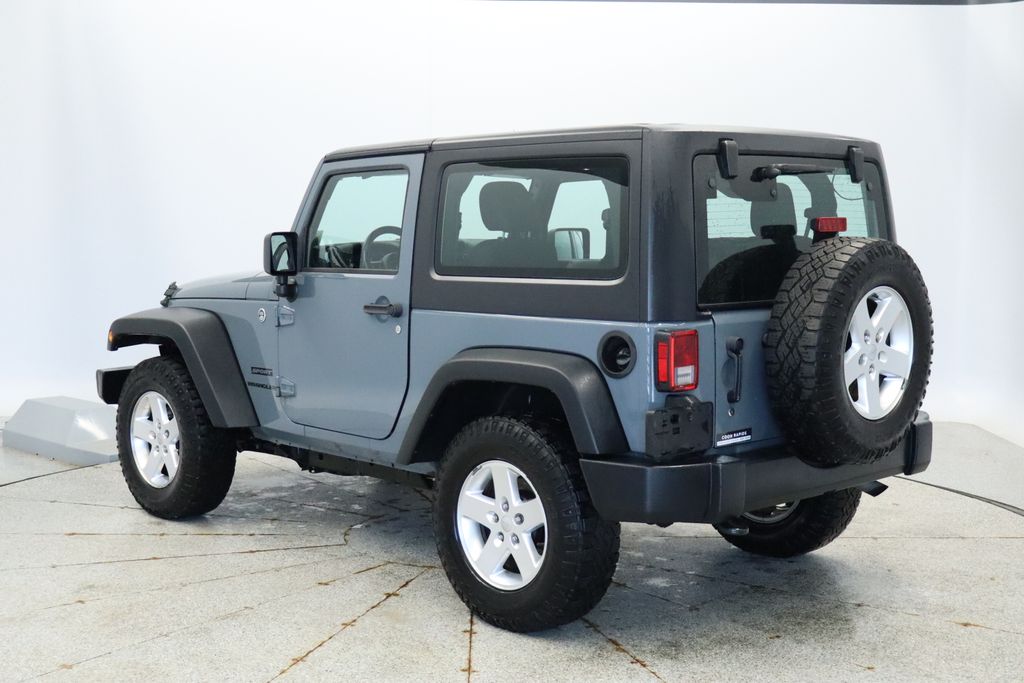 Thumbnail: 2014 Jeep Wrangler - 3