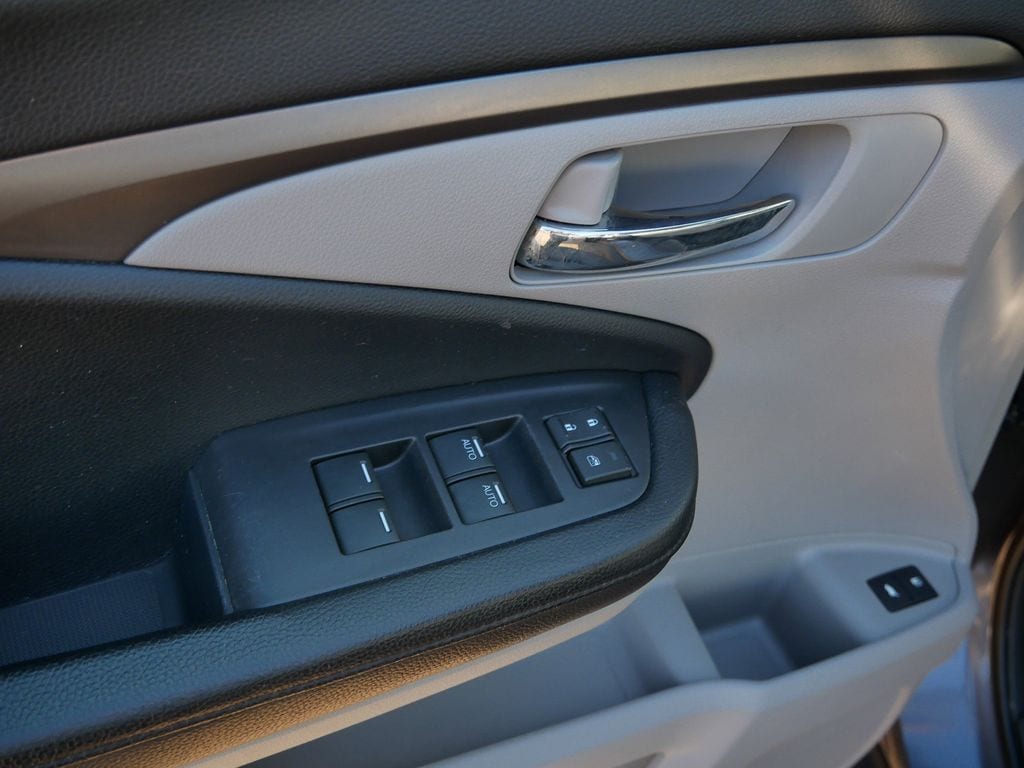 Thumbnail: 2018 Honda Pilot - 7