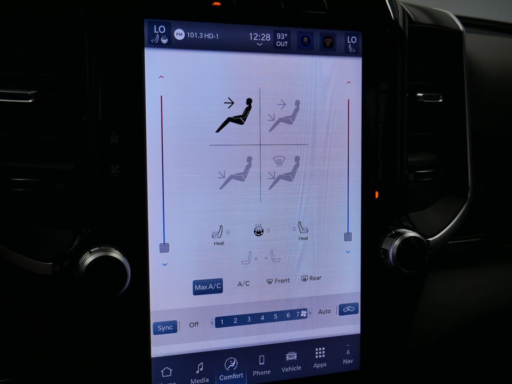 Thumbnail: 2026 RAM 1500 - 31