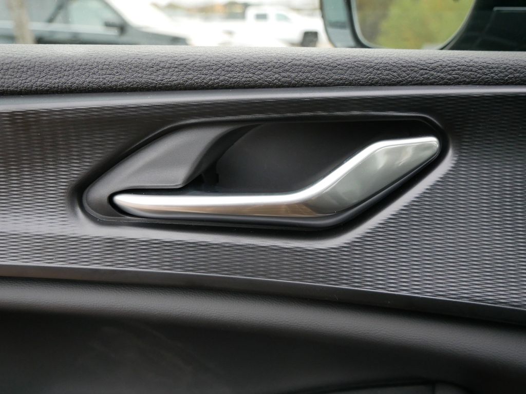 Thumbnail: 2025 Jeep Grand Cherokee L - 36