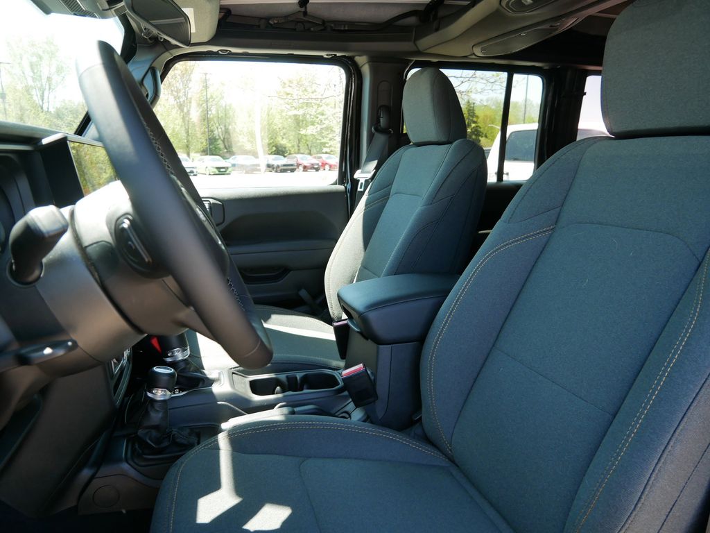 2025 Jeep Wrangler Sport 4xe 31