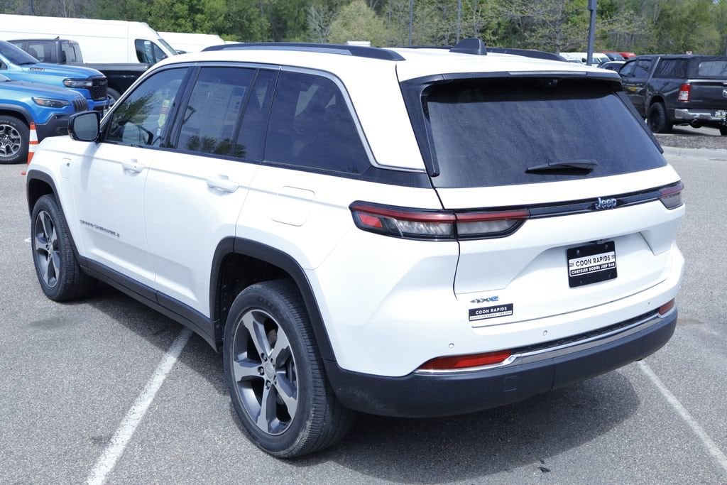Thumbnail: 2023 Jeep Grand Cherokee - 3