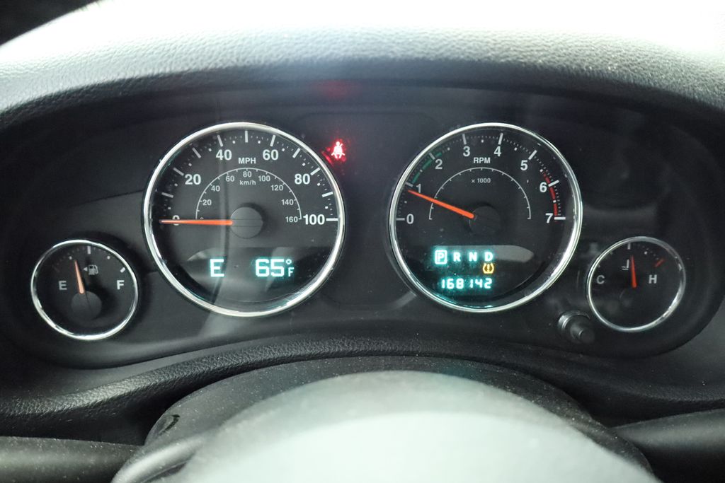 Thumbnail: 2011 Jeep Wrangler - 26