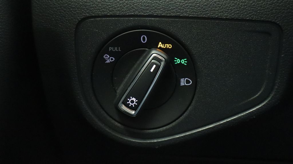 Thumbnail: 2022 Volkswagen Atlas - 29