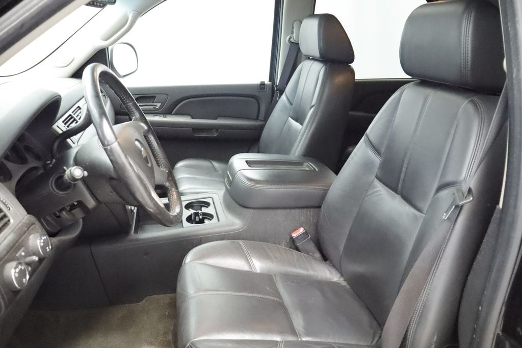 Thumbnail: 2008 Chevrolet Tahoe - 20