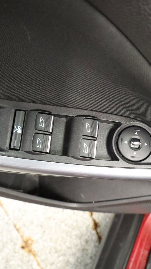 Thumbnail: 2013 Ford Focus - 26