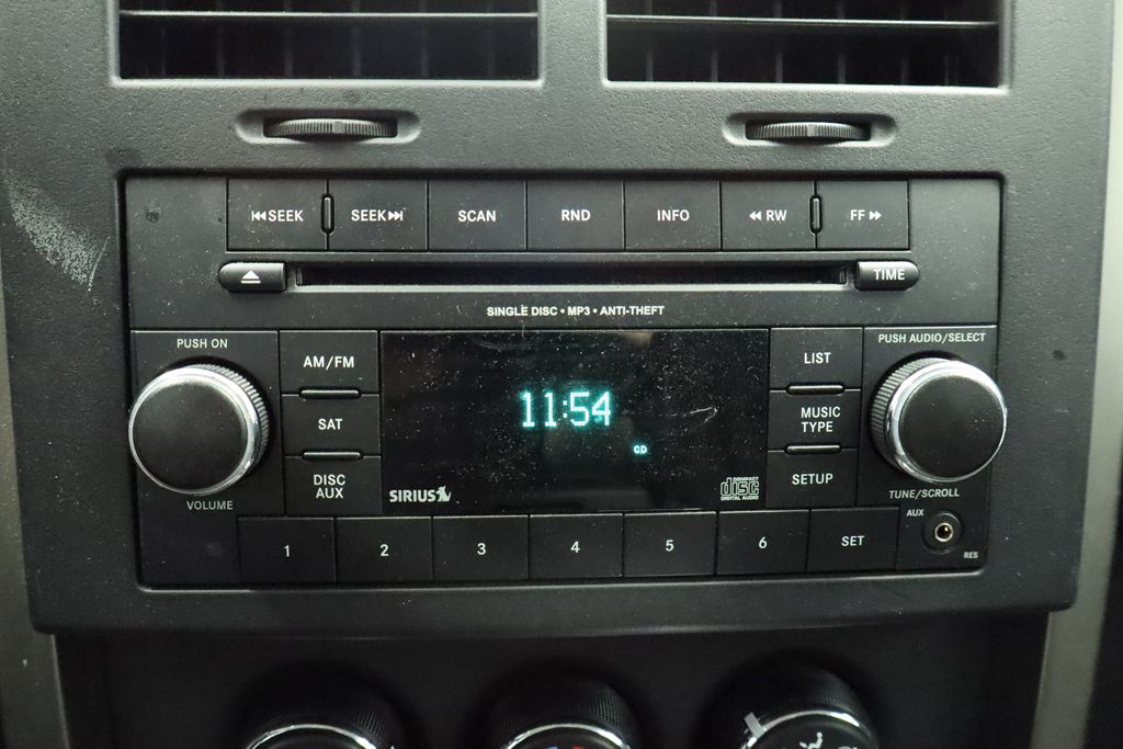 Thumbnail: 2012 Jeep Liberty - 31