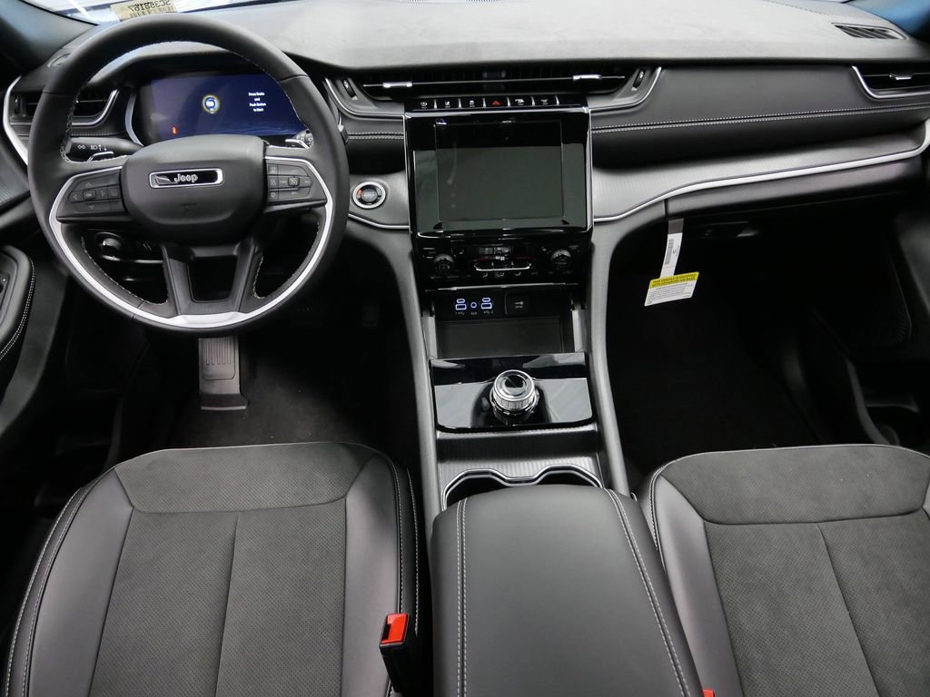 Thumbnail: 2025 Jeep Grand Cherokee - 18