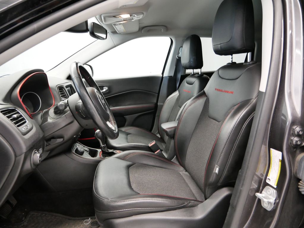 Thumbnail: 2020 Jeep Compass - 22