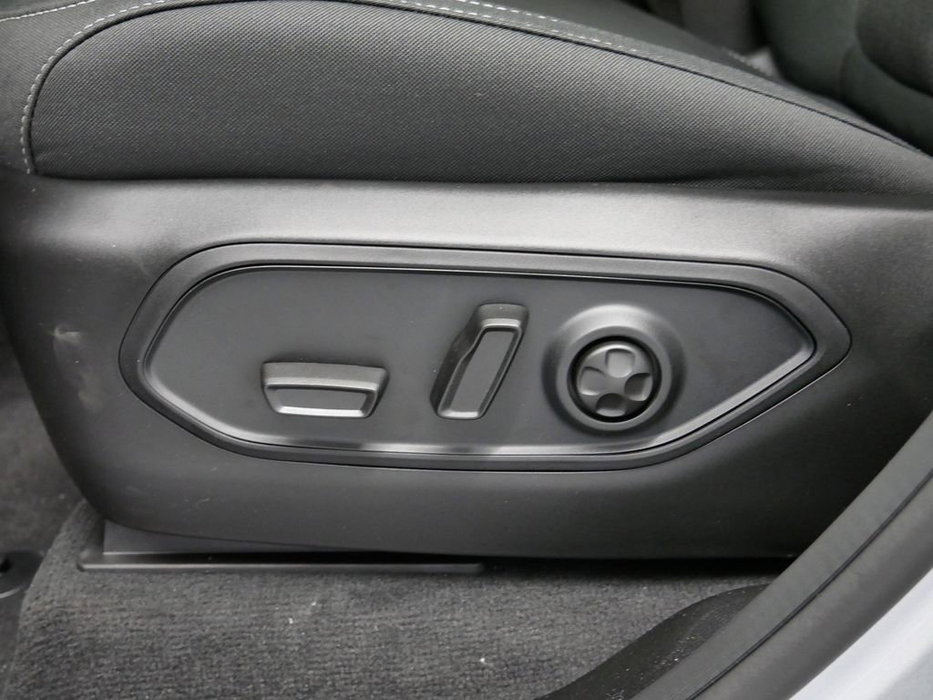 Thumbnail: 2025 Jeep Grand Cherokee - 6