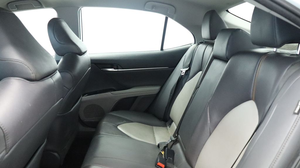 Thumbnail: 2020 Toyota Camry - 16