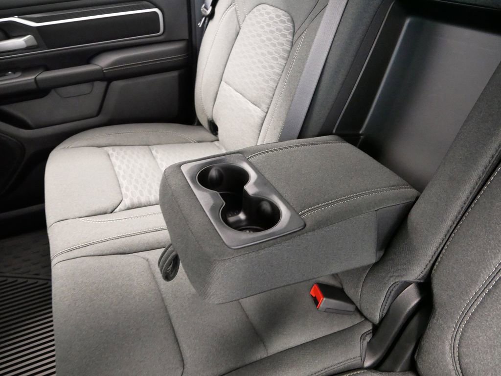 Thumbnail: 2026 RAM 1500 - 9