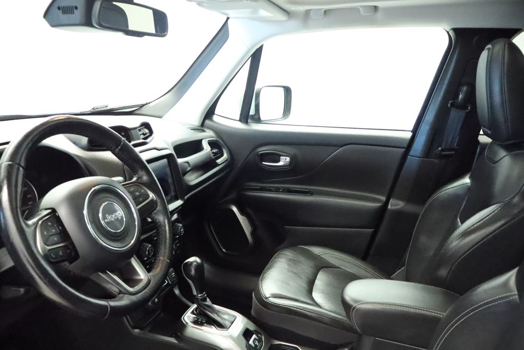 Thumbnail: 2018 Jeep Renegade - 29