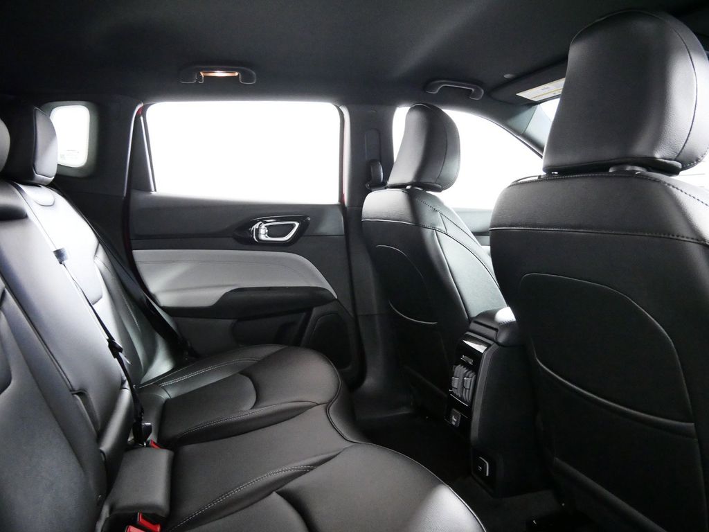 Thumbnail: 2025 Jeep Compass - 27