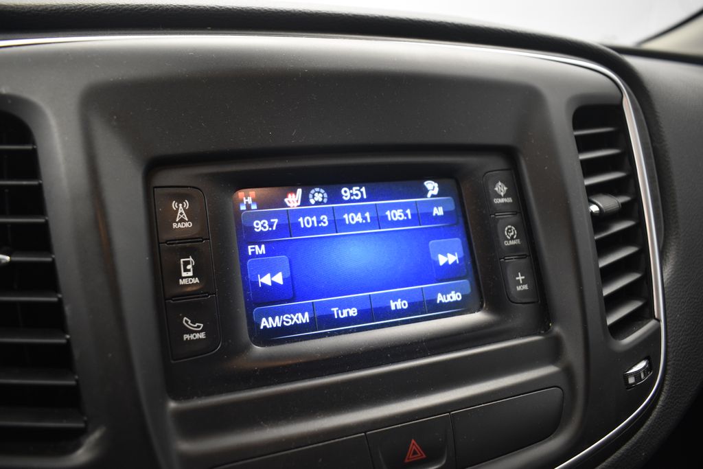 Thumbnail: 2015 Chrysler 200 - 24