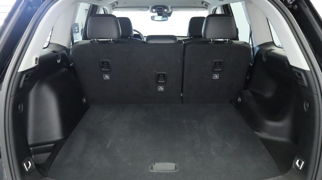 Thumbnail: 2023 Jeep Grand Cherokee - 17