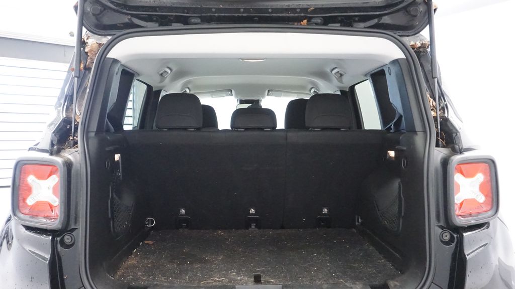 Thumbnail: 2017 Jeep Renegade - 20