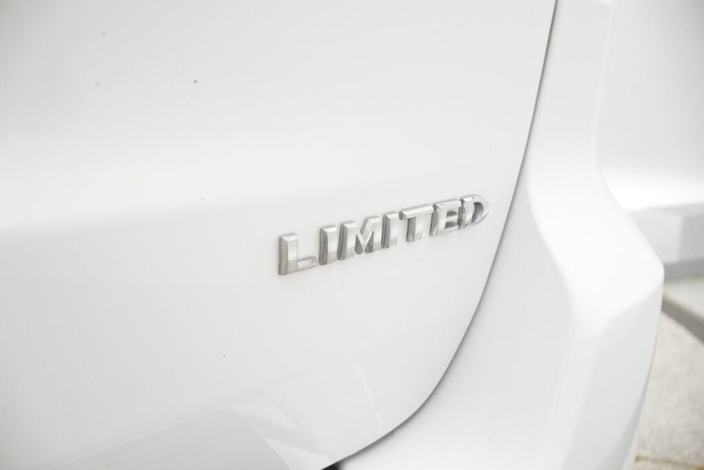 Thumbnail: 2020 Jeep Grand Cherokee - 20