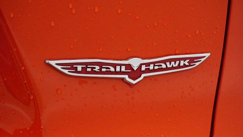 Thumbnail: 2021 Jeep Cherokee - 15