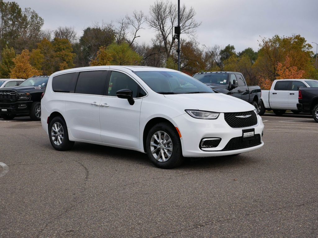 Thumbnail: 2026 Chrysler Pacifica - 48