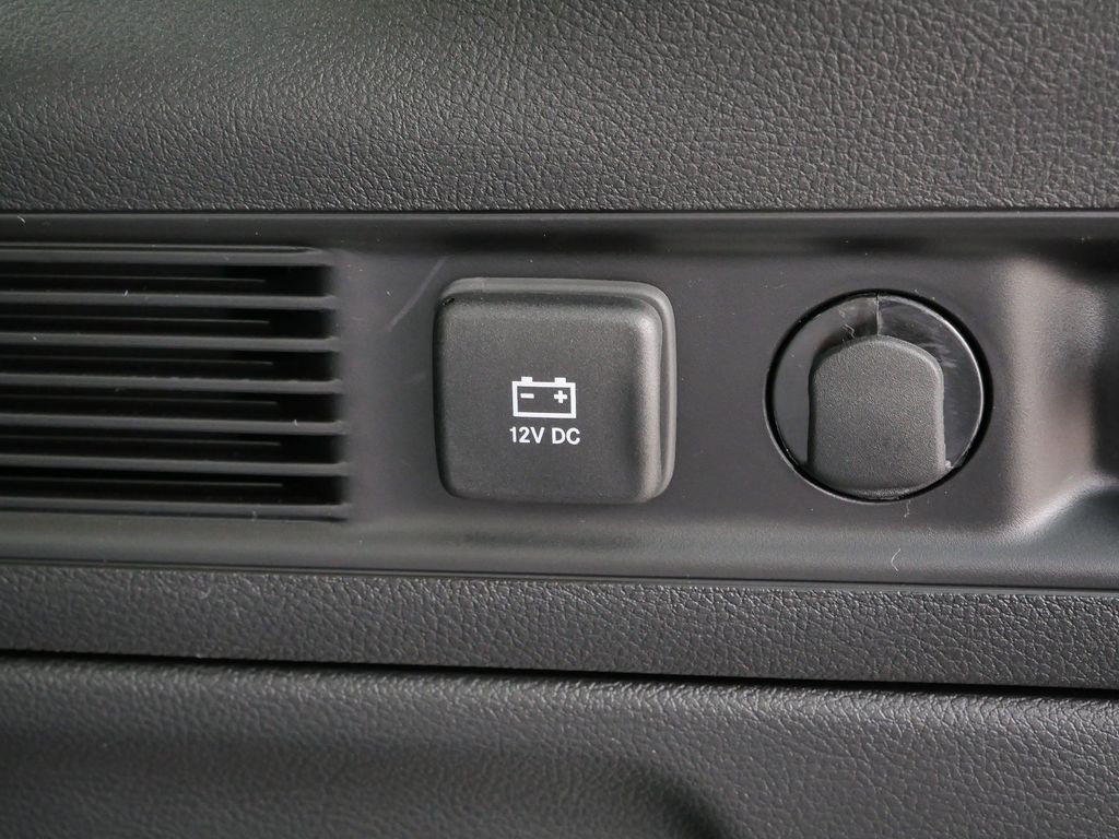 Thumbnail: 2025 Jeep Wagoneer - 16