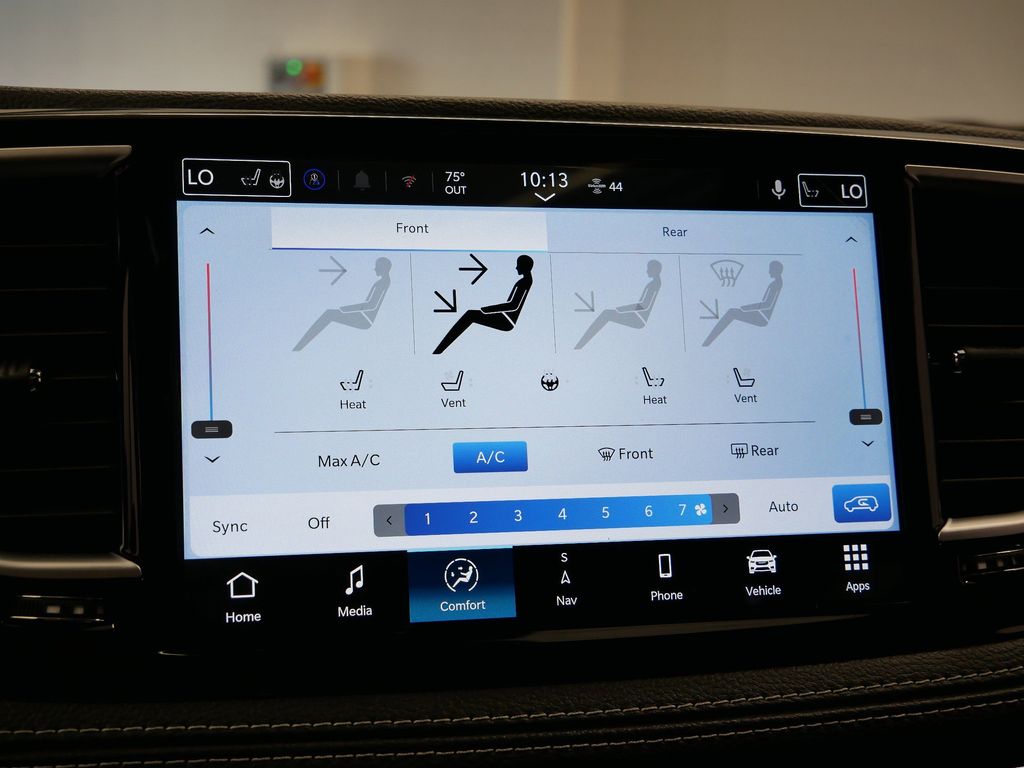 Thumbnail: 2026 Chrysler Pacifica - 31