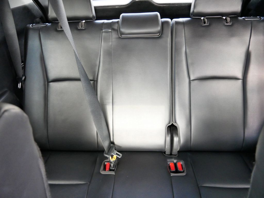 Thumbnail: 2020 Toyota Highlander - 22