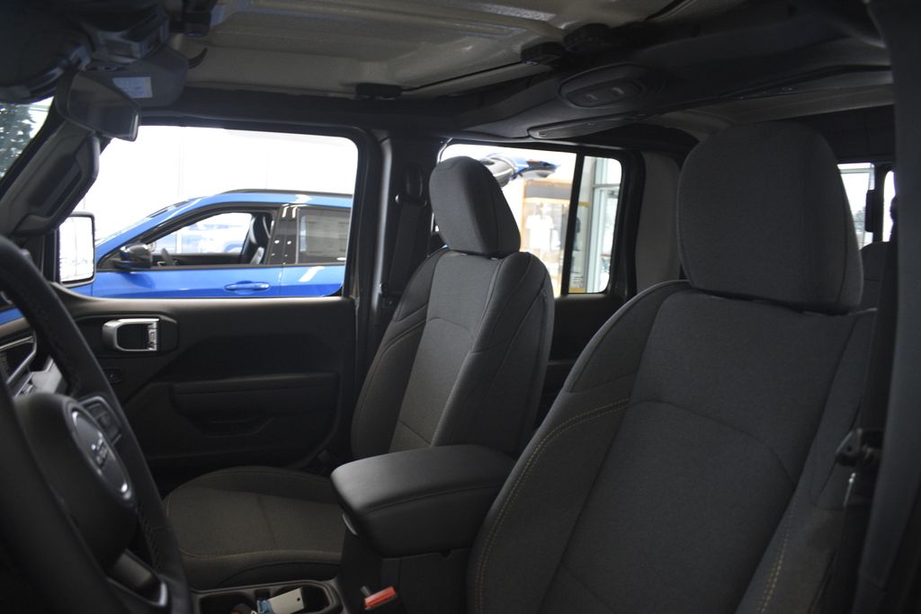 Thumbnail: 2025 Jeep Gladiator - 30