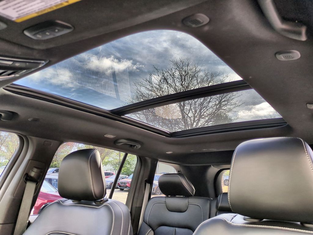 Thumbnail: 2024 Jeep Grand Cherokee - 19