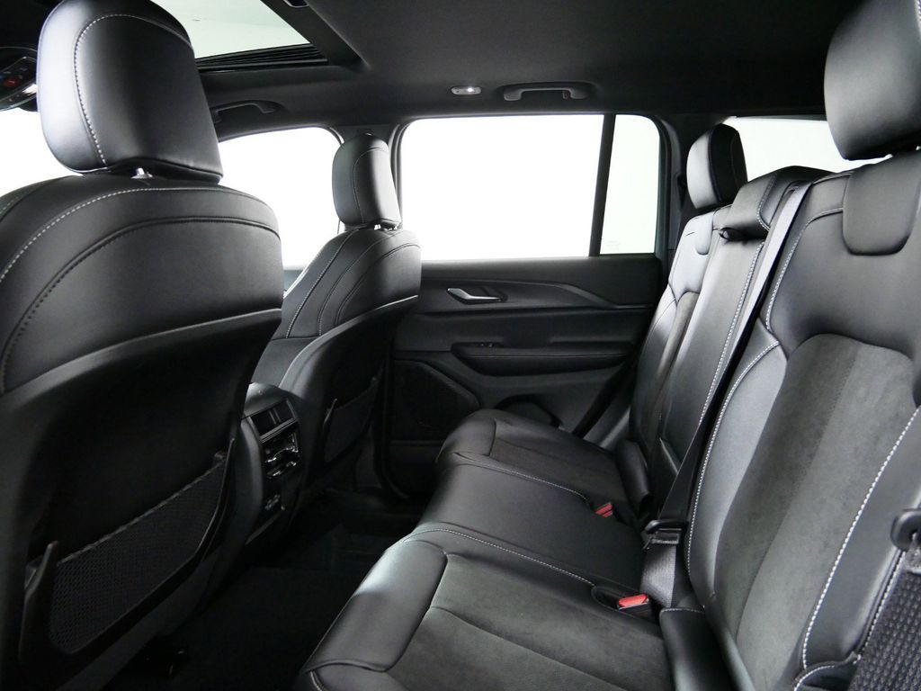 2024 Jeep Grand Cherokee Altitude 30